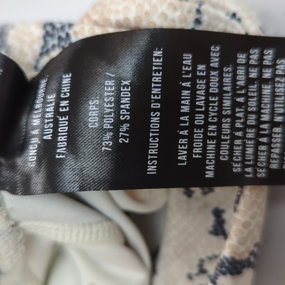 ALL FENIX leggings, size L, snake skin pattern - Picture 4 of 6